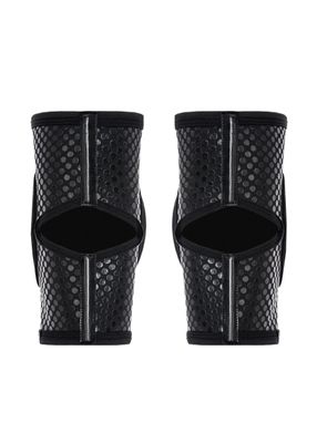 Queen PoleWear Grippy Knee Pads – SLEEK – Black