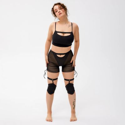 Queen PoleWear Long Shorts with Mesh – ESSENTIAL – Black