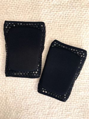 Lunalae Velcro Sticky Grip Knee Pads BLACK