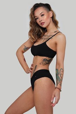 The Hills Top - Ribbed Black