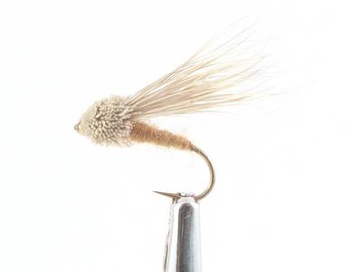 Fluga Dano - Streaking Caddis - 10