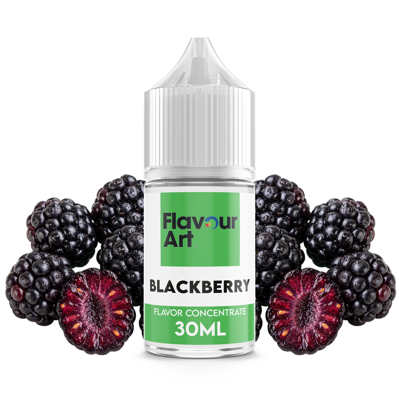 Flaska med Blackberry från Flavour Art framför mogna björnbär.