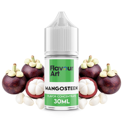 Flaska med Mangosteen från Flavour Art framför färska mangostanfrukter och öppnat vitt fruktkött.