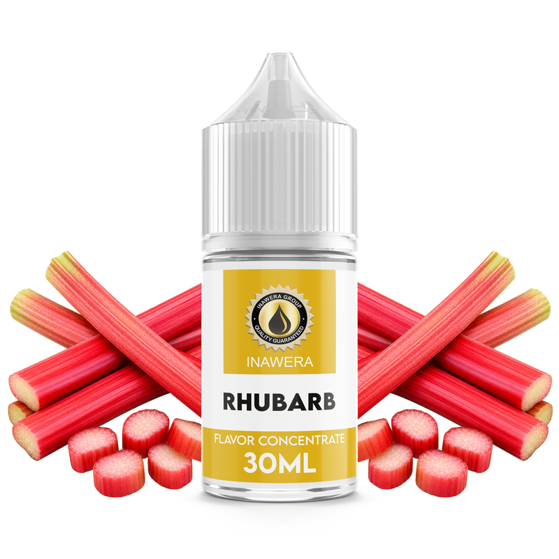 Flaska med Rhubarb från Inawera framför färska rabarberstjälkar.