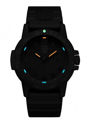 Svart militärklocka från Luminox