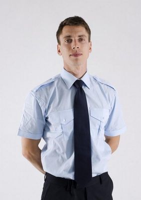 Ljusblå pilotskjorta i kort ärm