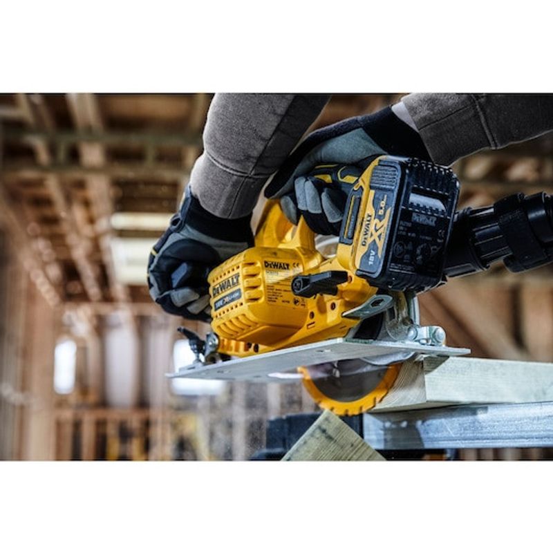 DEWALT CIRKELSÅG DCS570NT 18V (Utan batteri)