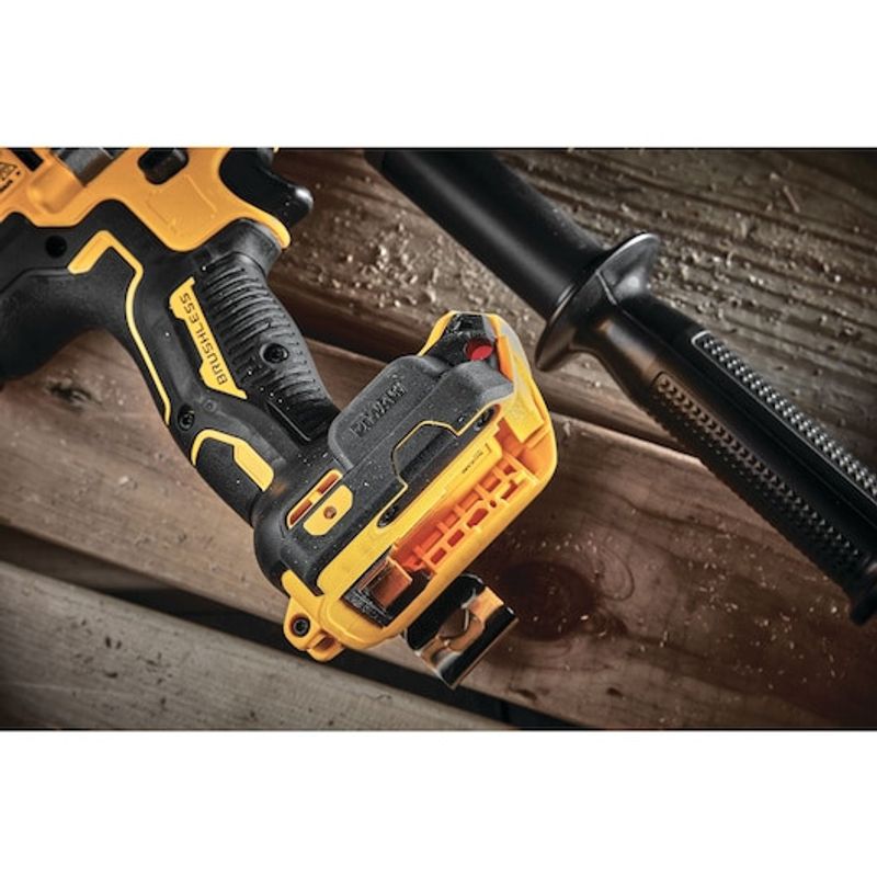 DEWALT SLAGBORRMASKIN DCD999NT-XJ XR 18V (Utan batteri)