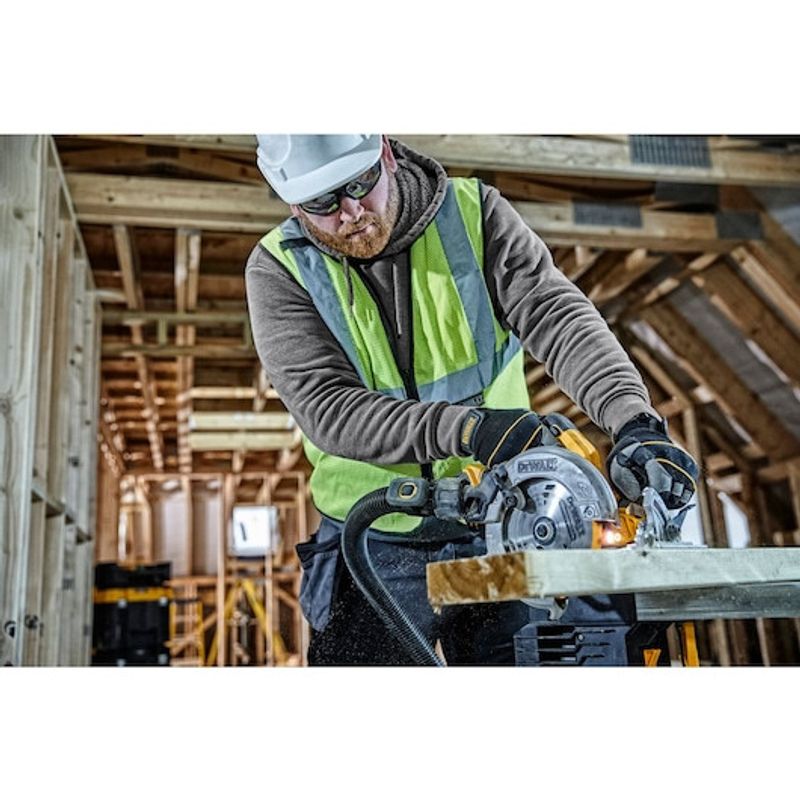 DEWALT CIRKELSÅG DCS570NT 18V (Utan batteri)