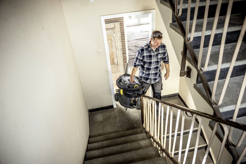 KÄRCHER DAMMSUGARE NT 30/1 TACT TE M