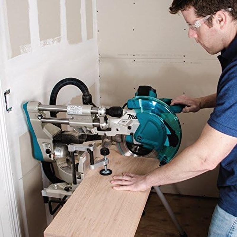 MAKITA KAP- & GERINGSSÅG LS1019L 1510 W