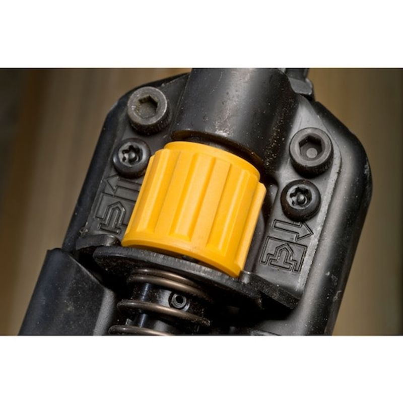DEWALT ANKARSPIKPISTOL DCN693N 18V XR (Utan batteri)