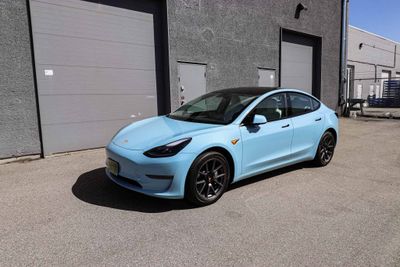 Avery Gloss Sea-Breeze Blue