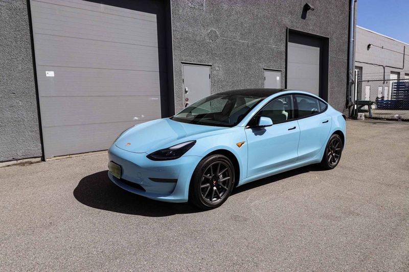 Avery Gloss Sea-Breeze Blue
