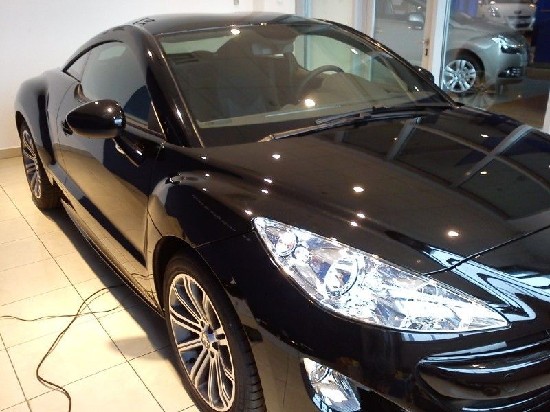 3M 2080-G212 Metallic Gloss Black Vinyl