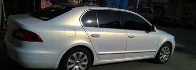VN WRAP - MATTE CHAMELEON WHITE & GOLD VINYL