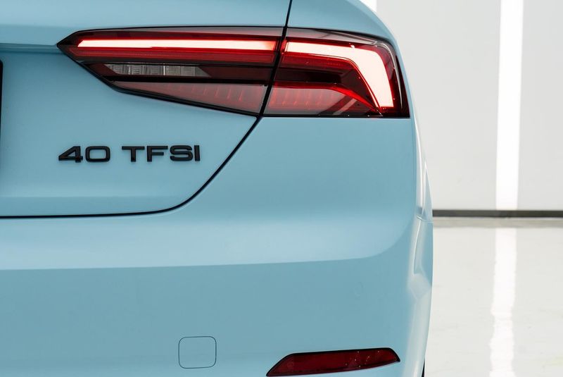 TeckWrap SCM28 Arctic Blue