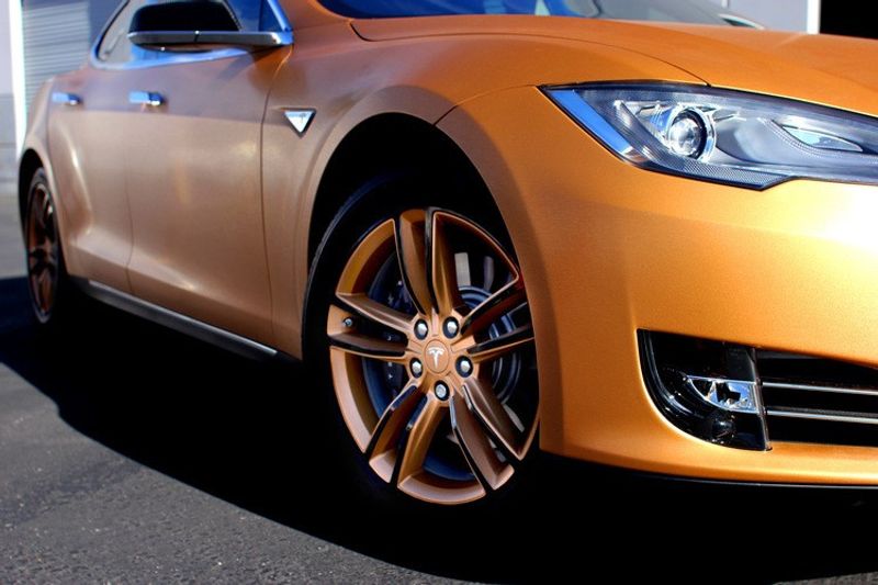 Avery Brushed Bronze Aluminium