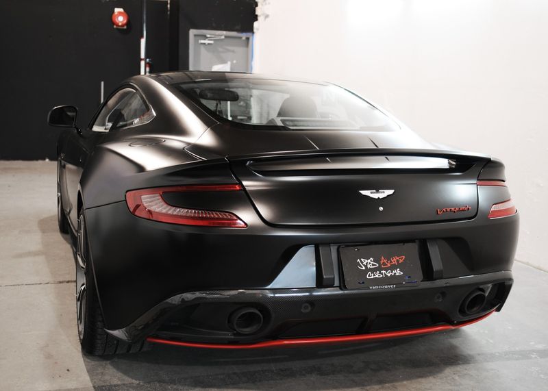Avery Satin Black