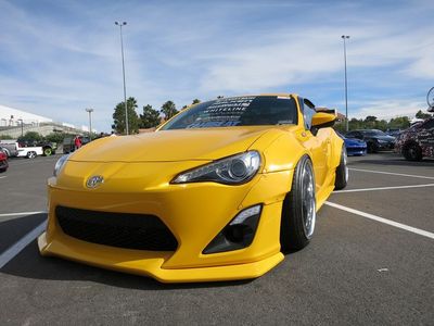 Avery Gloss Dark Yellow