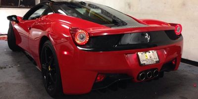 Avery Gloss Cardinal Red