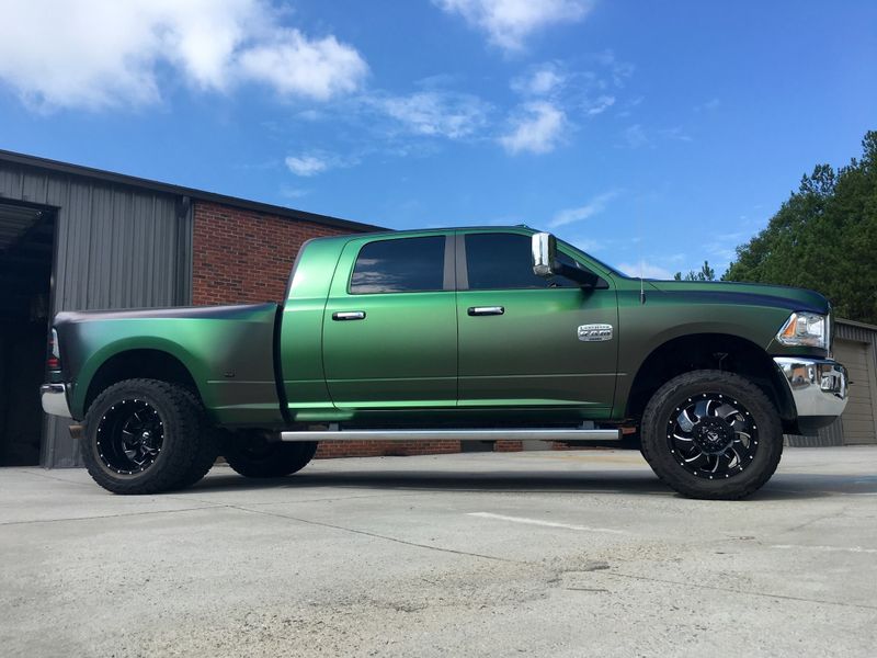 Avery Satin Urban Jungle Silver & Green