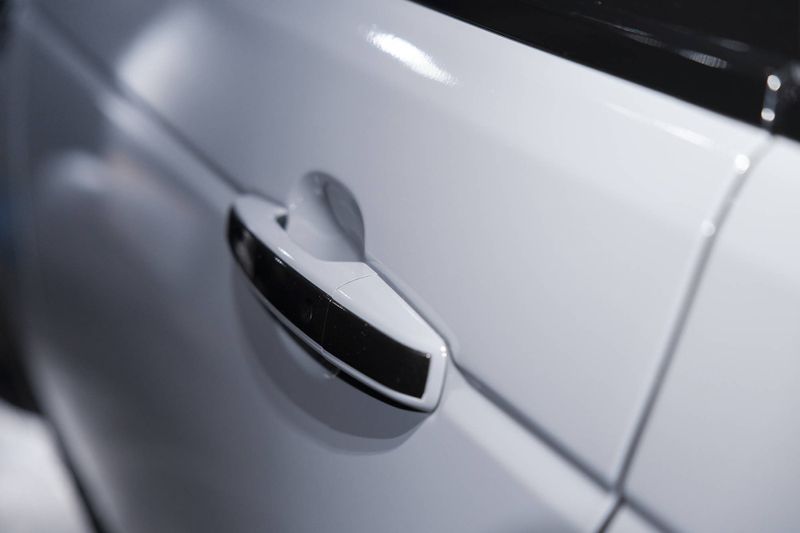 OMEGA SKINZ OS-718 Nardo Grey Vinyl
