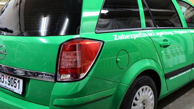 3M 2080-G46 Gloss Kelly Green Vinyl