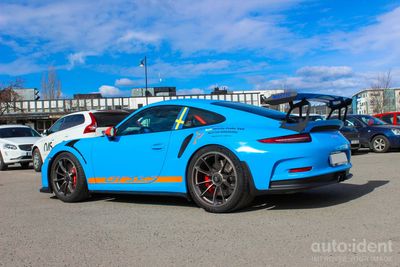 Avery Gloss Light Blue
