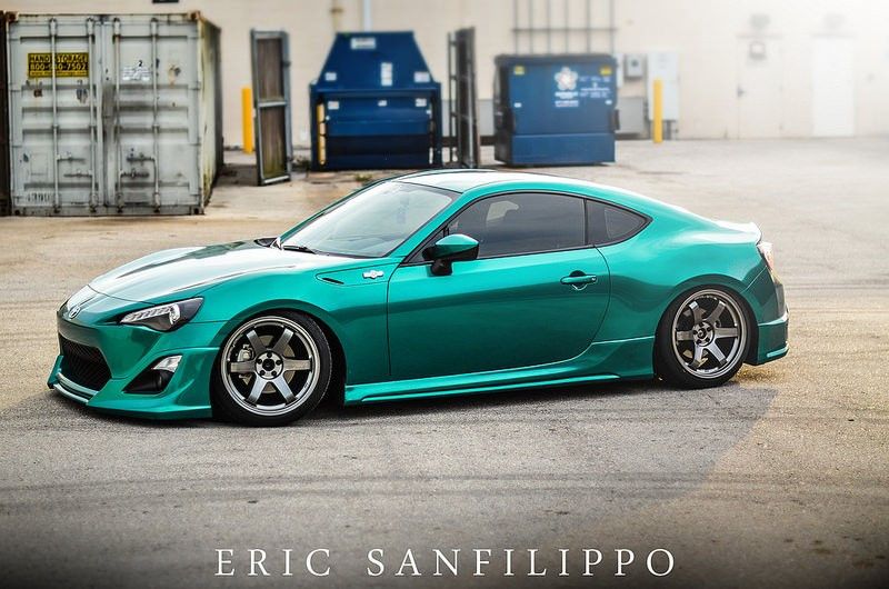 Avery Pearl Dark Green