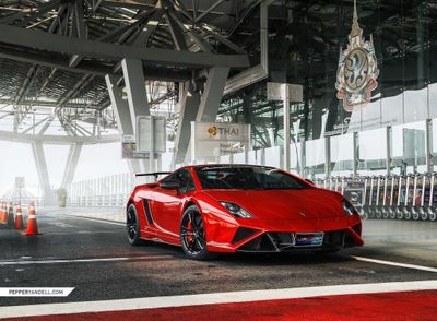 Avery Red Chrome