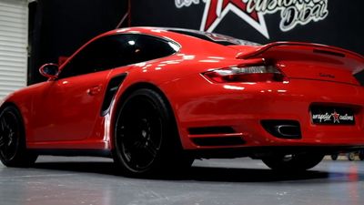 Avery Gloss Cardinal Red