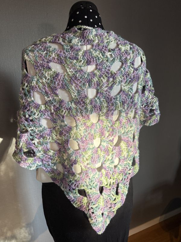 Sjal i snäckskalsmönster