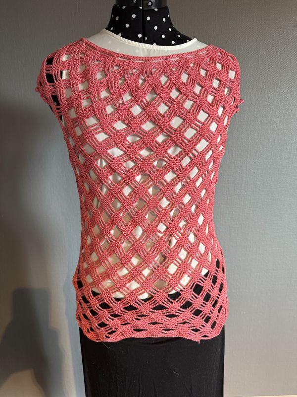 Topp virkad i bomull