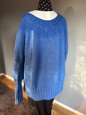 Blå "oversize" tröja