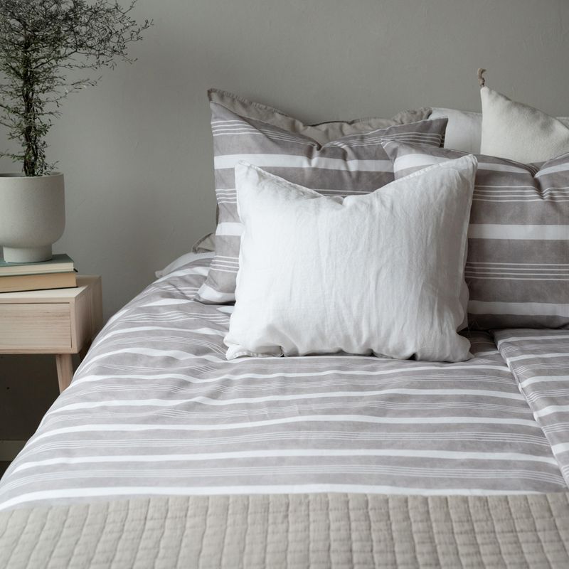 Romeo Stripe Beige Påslakan Enkeltäcke 150x210