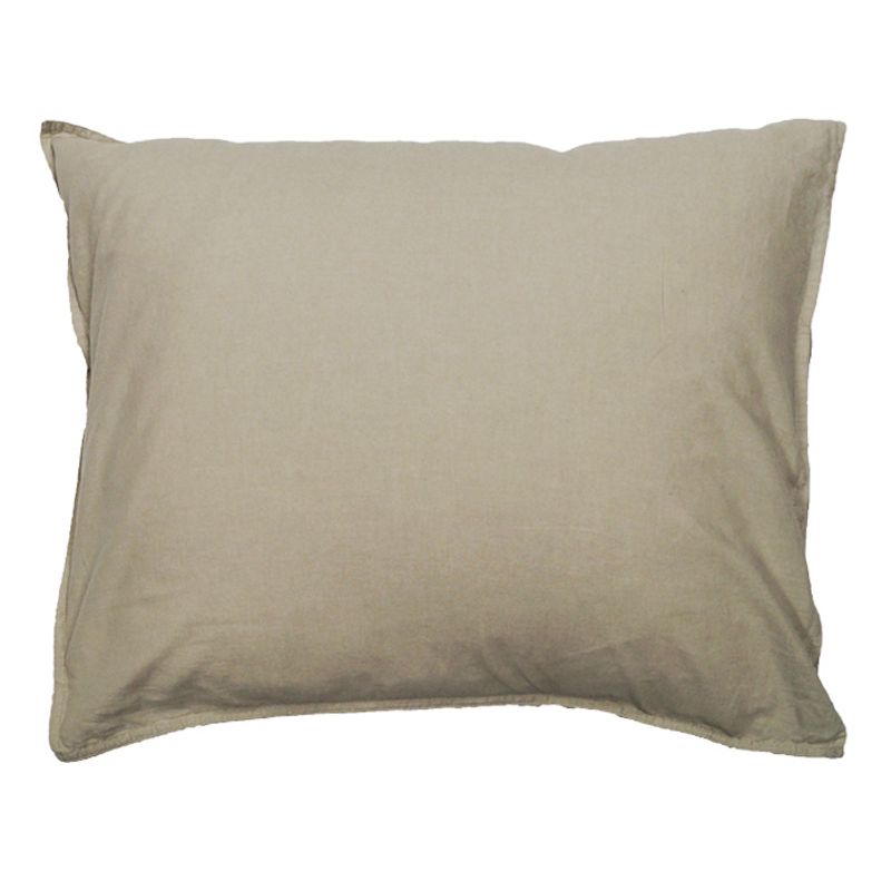Vackert beige örngott med jeanssöm i vintage tvättad bomull för en extra mjuk och skön känsla. 100% BCI bomull för bättre miljöval.
