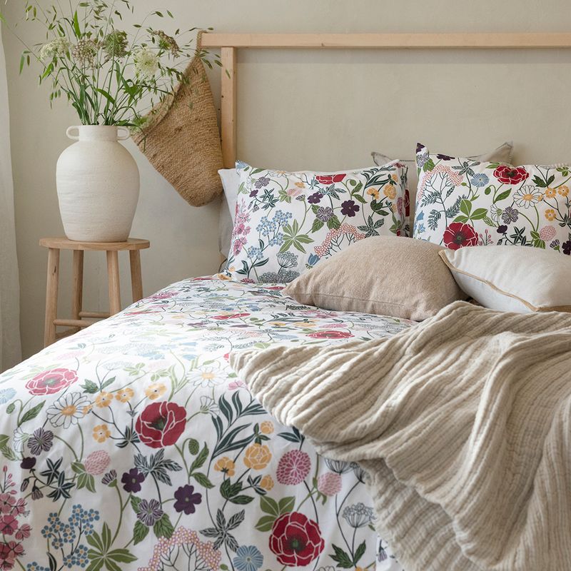 Härligt påslakan med färgsprakande blomstermönster