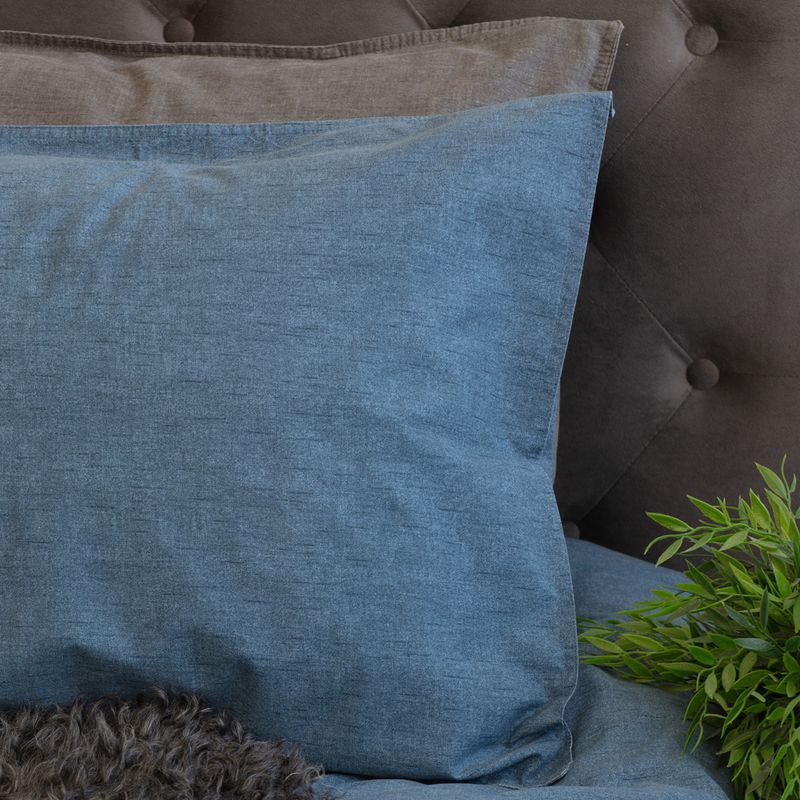 Härligt bäddset med tvättad vintage look och dubbelstickade kantsömmar i 100% Bomull washed till enkelsäng, påslakan 150X210cm, örngott 50X60cm