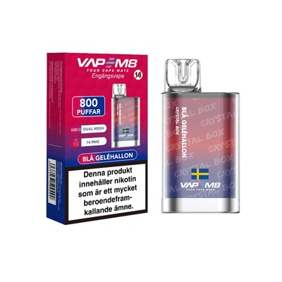 VapeM8 Crystal Box Dual Mesh Engångs Vape Blå Geléhallon engångsvape bredvid originalförpackning mot vit bakgrund
