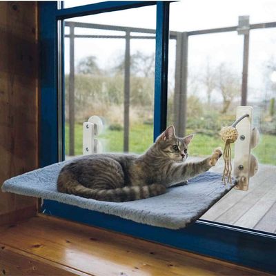 Fönsterbädd kattsäng med sugproppar
