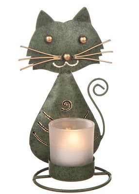 Ljuslykta katt i hamrad plåt