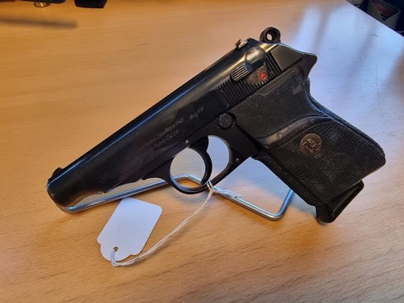 Pistol Walther PP 22LR s/n 109382P 