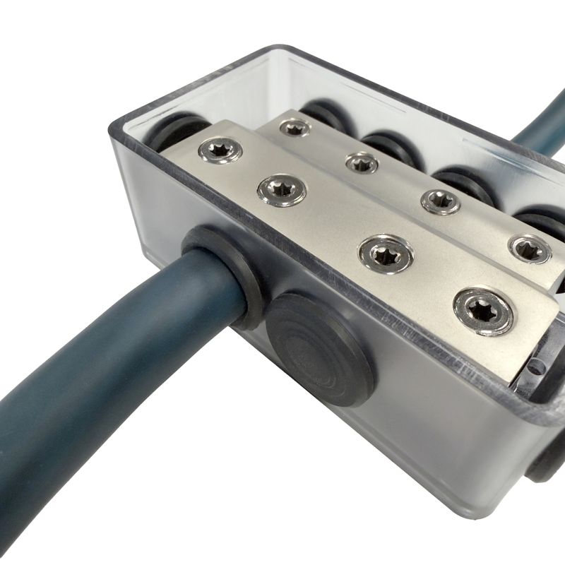 FOUR 	4-600440 STAGE 2 DISTRIBUTION BLOCK, 4X50MM2 TO 4X25MM2