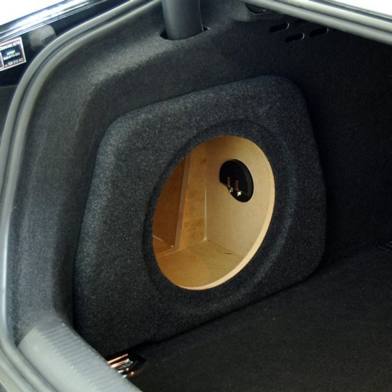 Baslåda Cerwin-Vega VEGA 10" för Audi A4 B8 Sedan
