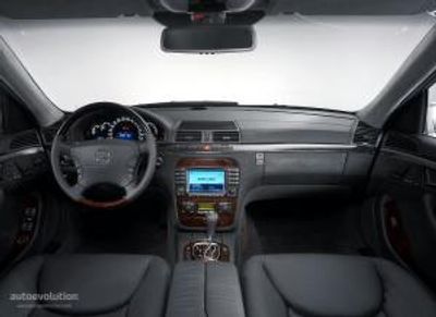 Mercedes S-Klass 1999-2005 S220 W220 V220