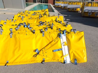 AquaGuard 1150F – Tyngsta Skärmlänsan för Offshore, Industrihamnar och Kraftigt Exponerade Vatten, 1150 mm, Gul