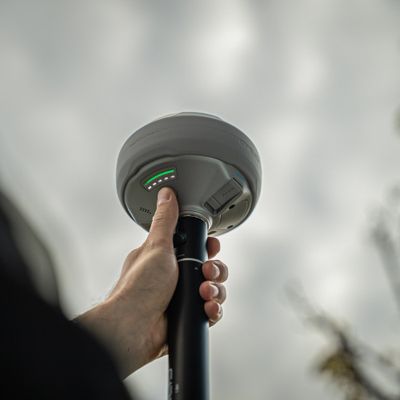 Mätkit - Emlid Reach RS4 Pro