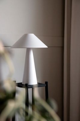 Cannes bordslampa vit