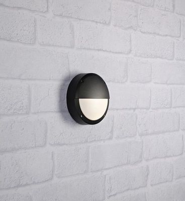 Hero vägglampa svart